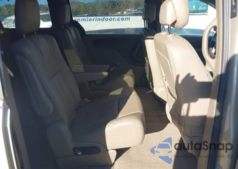 2015 Chrysler Town & Country Touring-L из США, поврежденный, VIN 2C4RC1CG8FR657608
